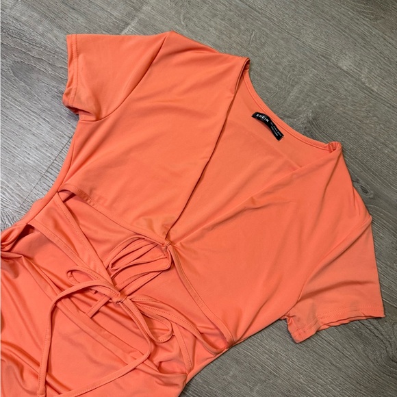 •SHEIN• CUTOUT TIE DRESS - Picture 4 of 5
